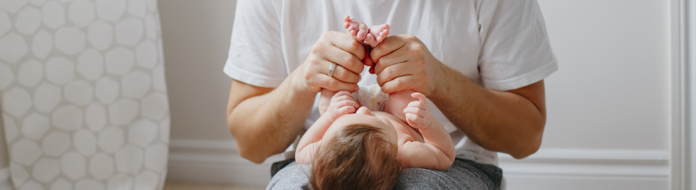 Alívio para as cólicas do bebé: dicas e cuidados com amor